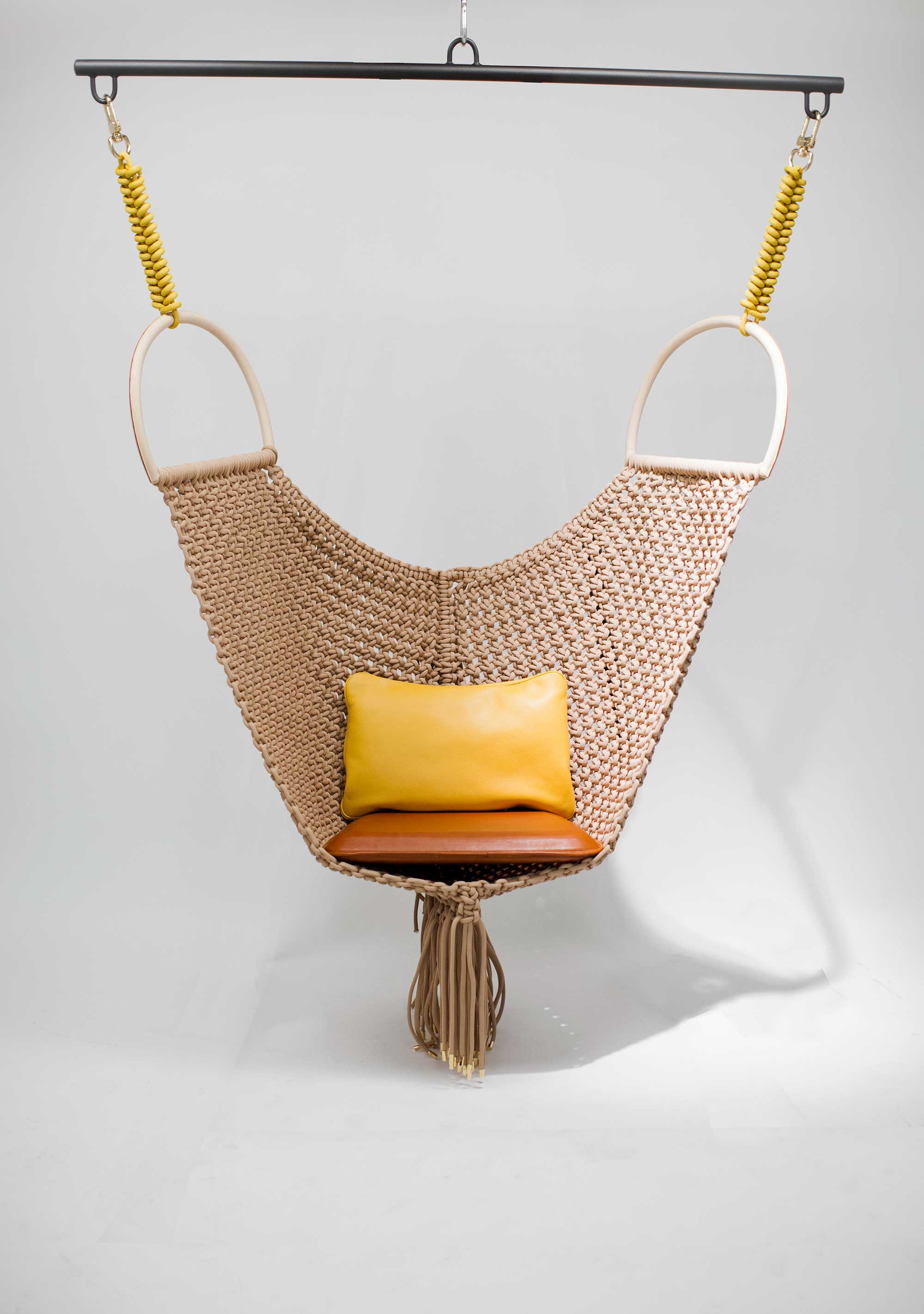 Качели Louis Vuitton Swing Chair by Patricia Urquiola